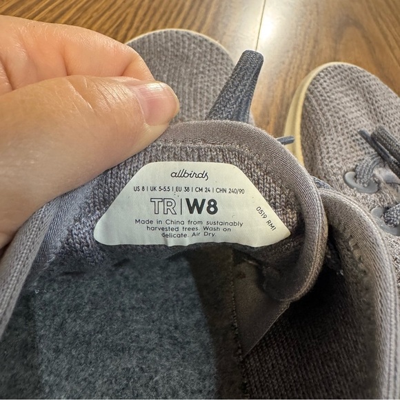 Allbirds Women’s Tree Runners - Gray. Size 8 - Picture 5 of 6